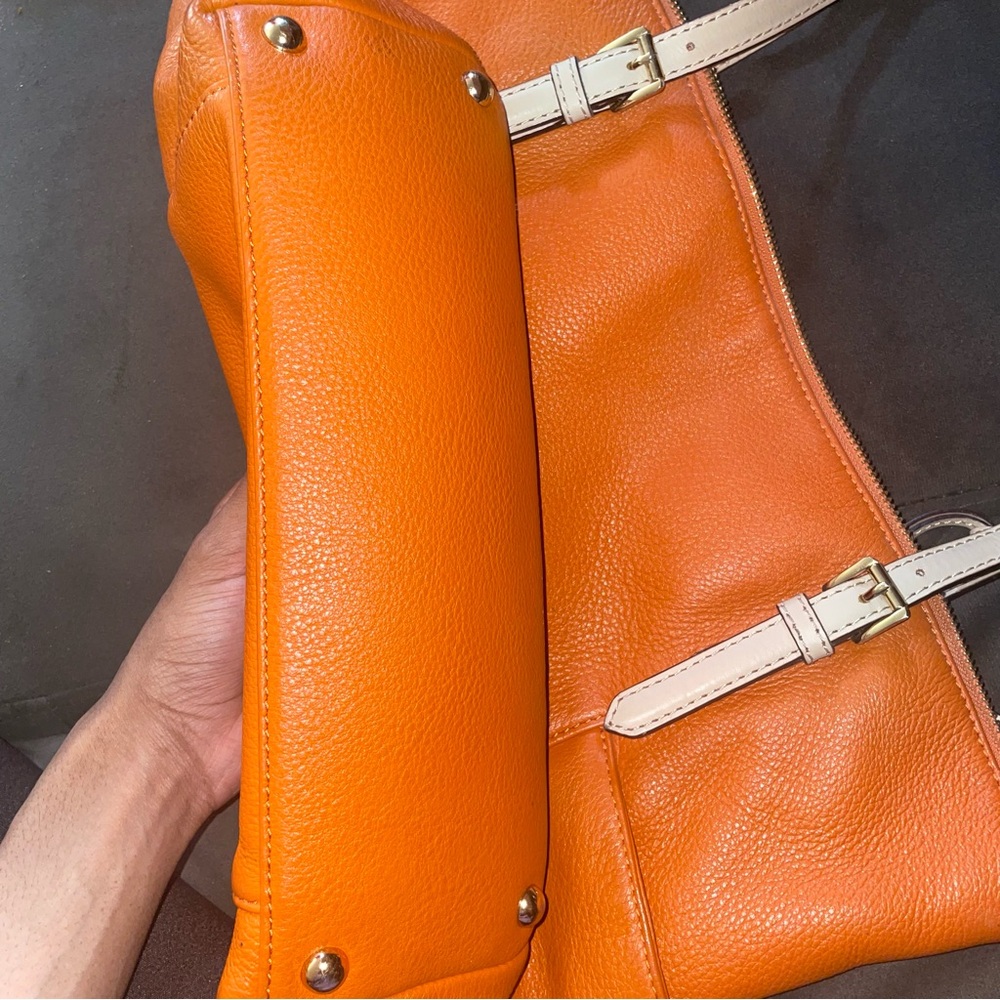 Orange Michael Kors Shoulder Purse w/ Beige Straps🧡